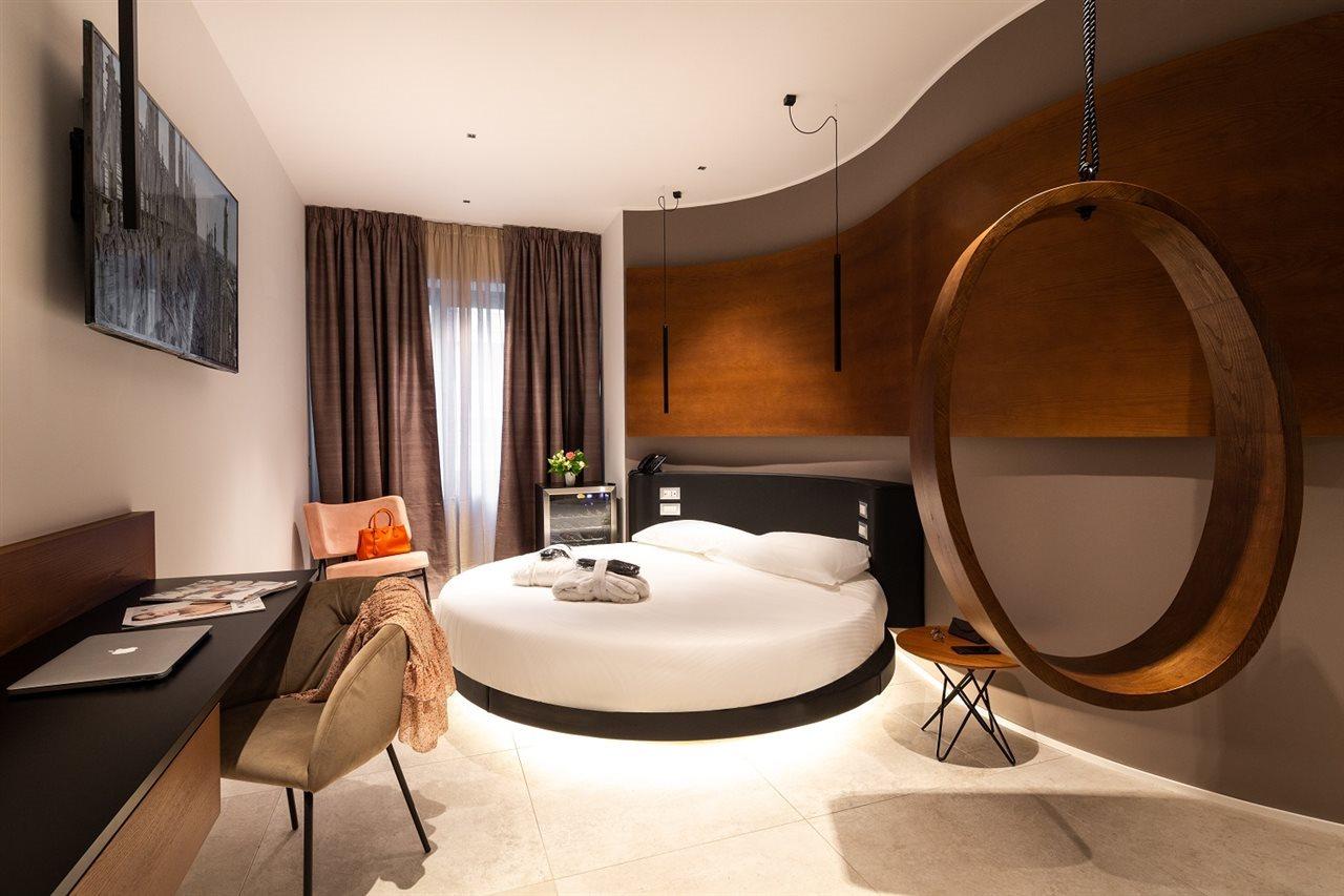 The Corner Duomo Hotel Milan Exterior photo