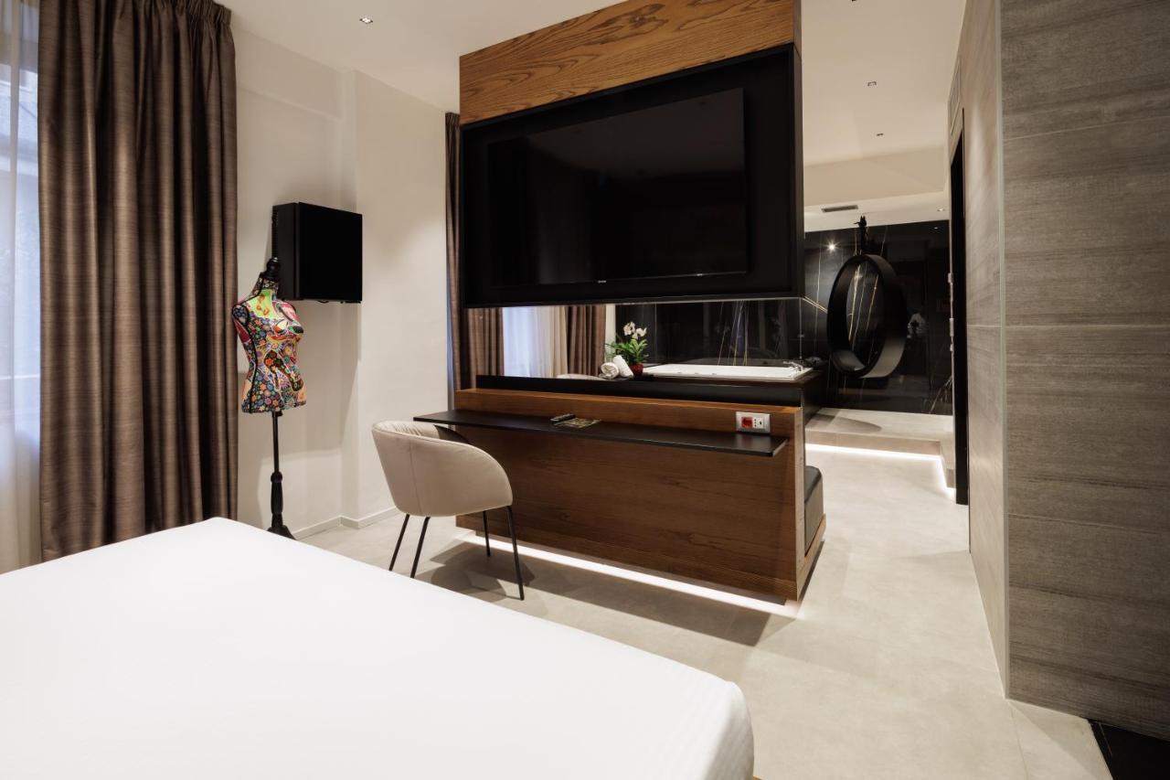 The Corner Duomo Hotel Milan Exterior photo