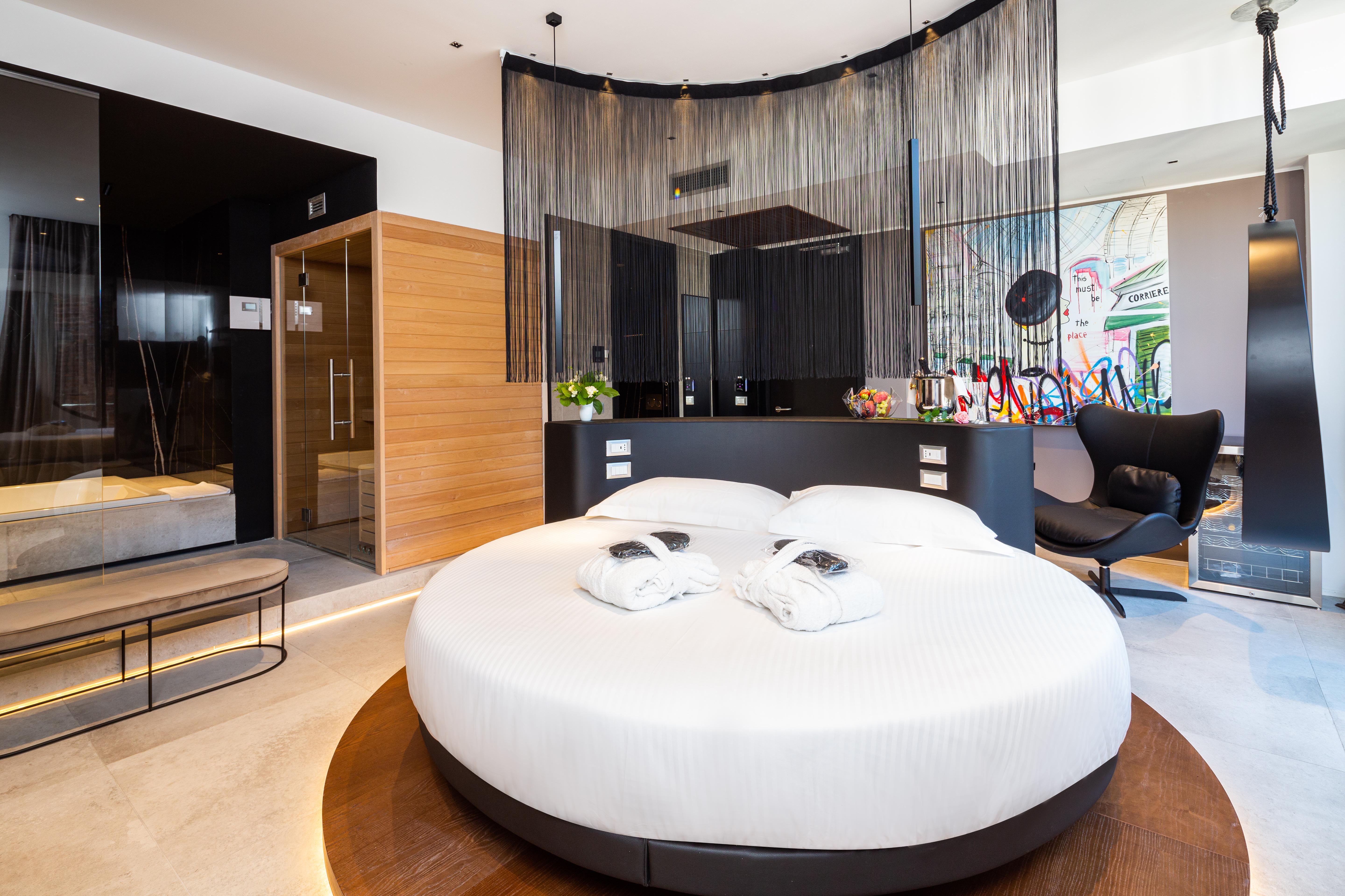 The Corner Duomo Hotel Milan Exterior photo