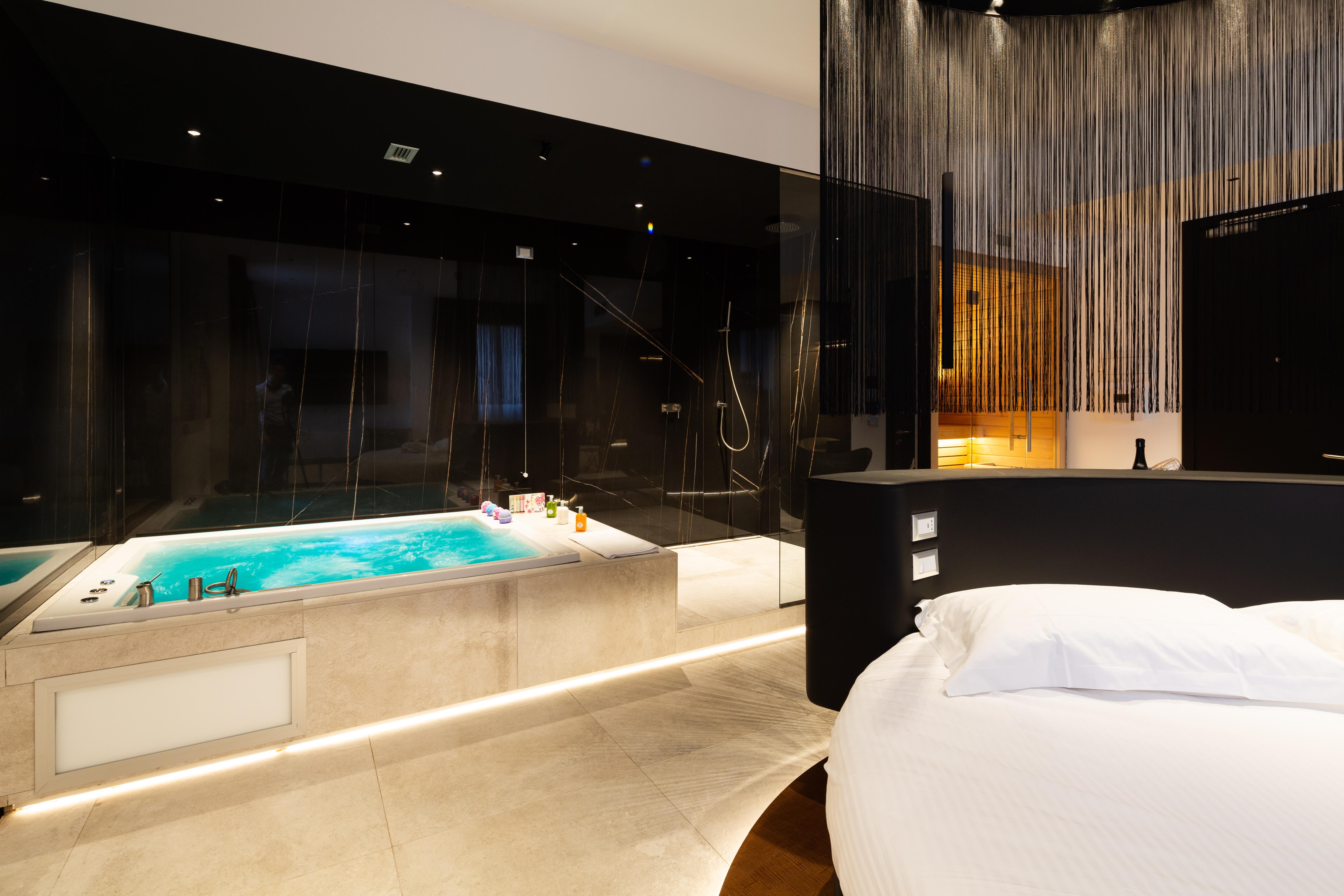 The Corner Duomo Hotel Milan Exterior photo