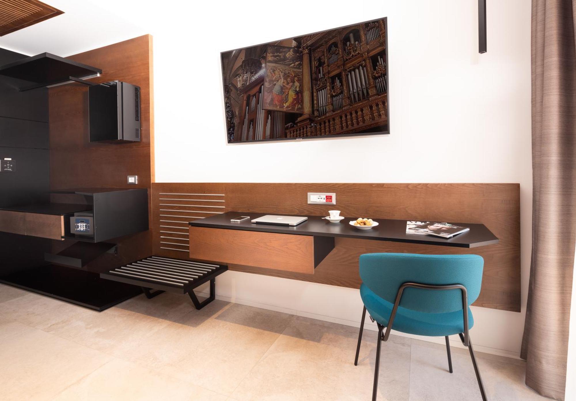 The Corner Duomo Hotel Milan Room photo